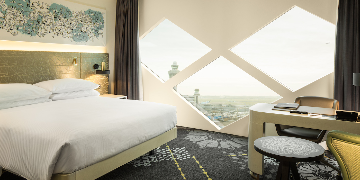 Hilton Schiphol Hotel raam view